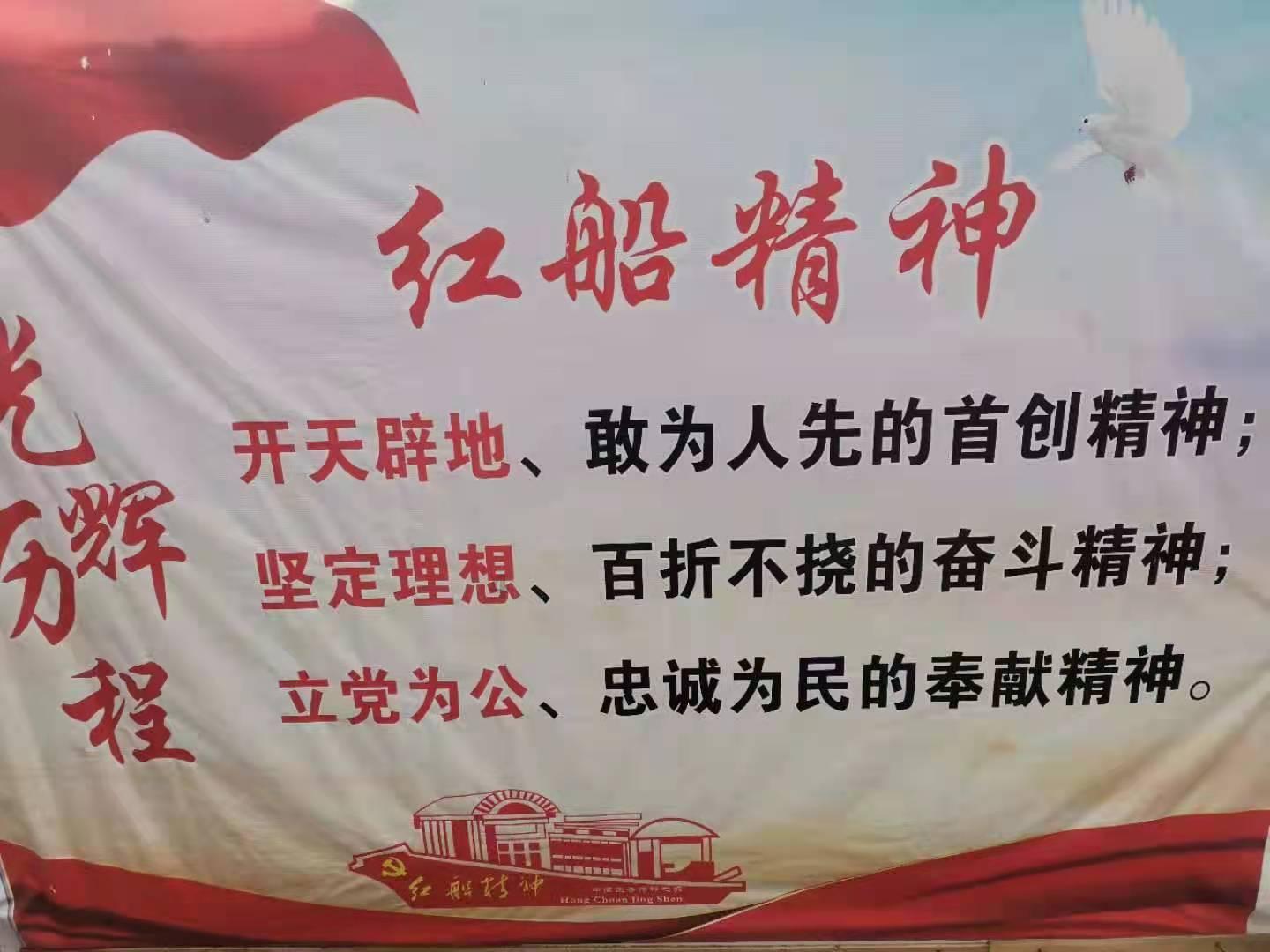 我是一个初三的女生，我和我的初恋男友交往了。 可是后来发现自己配不上他，我应该怎么办