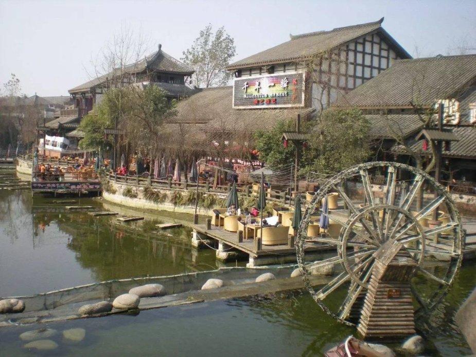 同色彩相撞